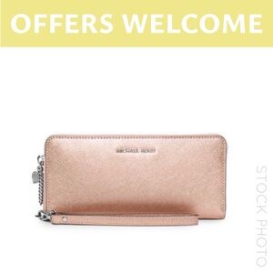 Michael Kors Alex Travel Continental Wallet